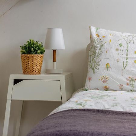 The Shoe Box Cottage With Allocated Parking Malmesbury Luaran gambar